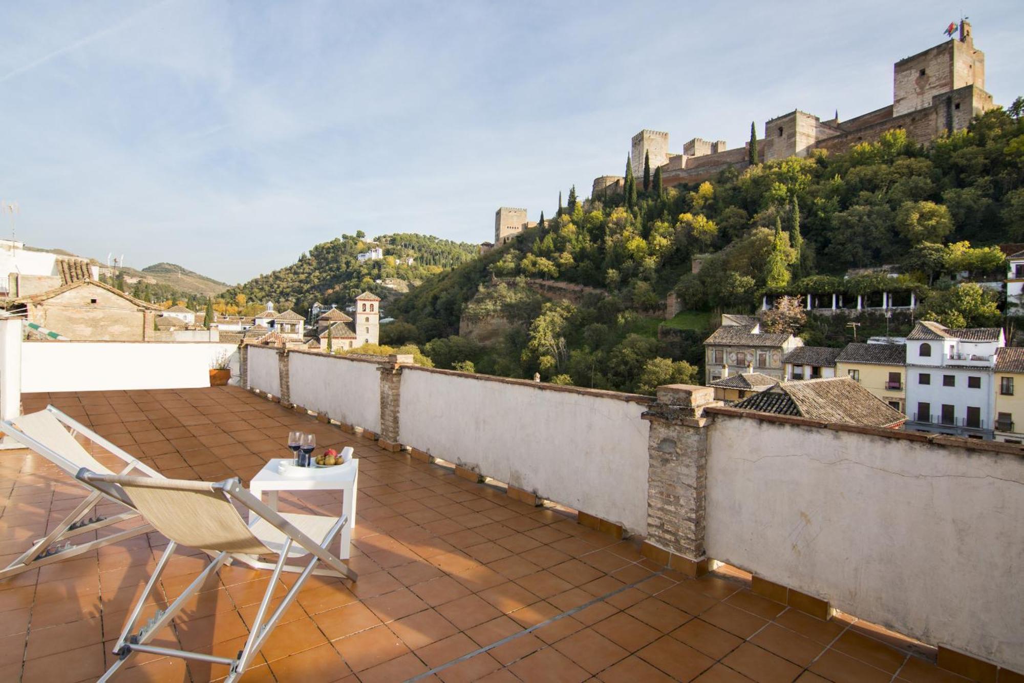 Magic Alhambra Retreat Apartment Granada Bagian luar foto
