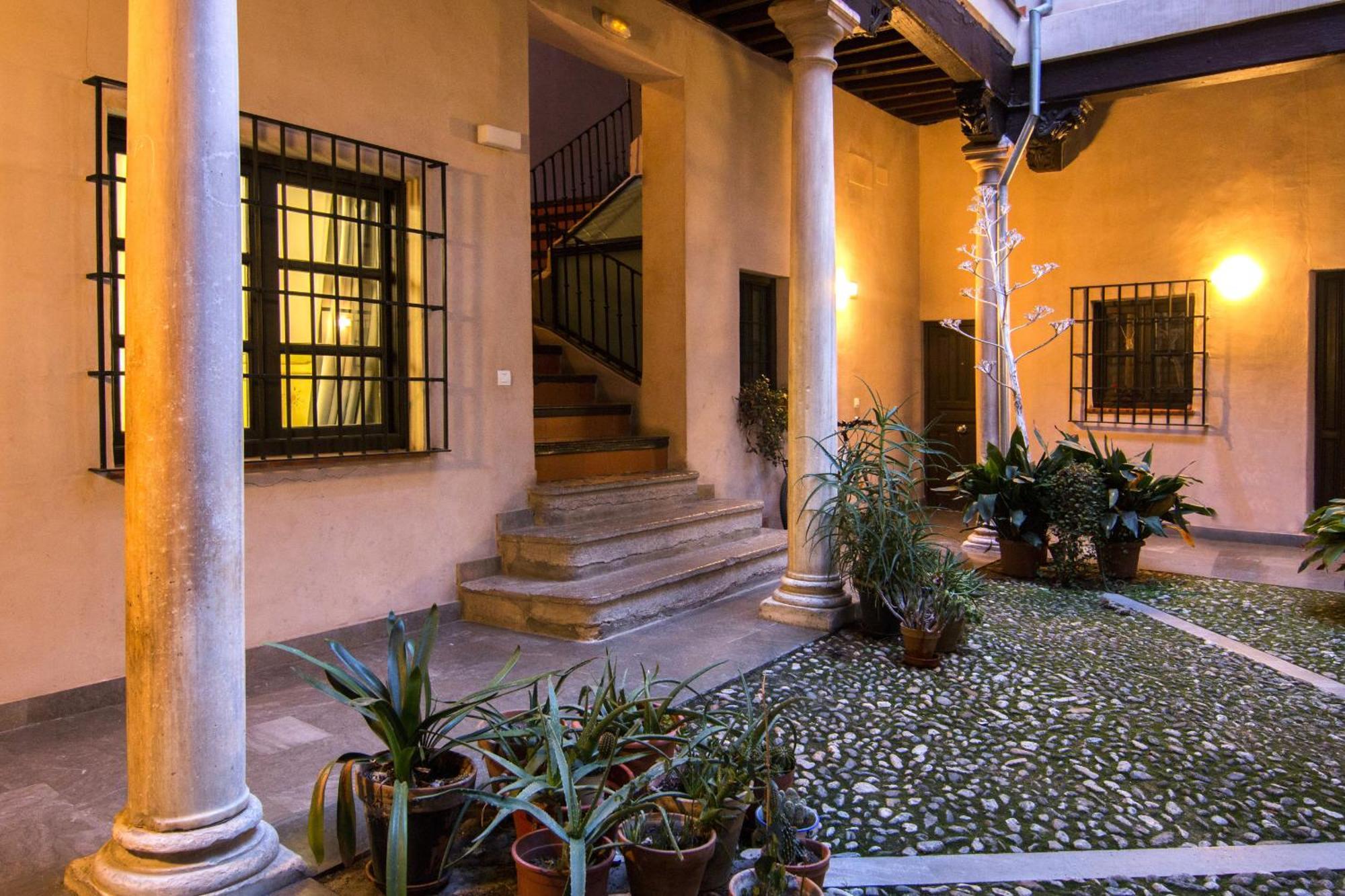 Magic Alhambra Retreat Apartment Granada Bagian luar foto